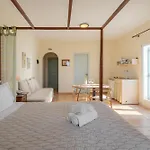 Aeolos 4*
