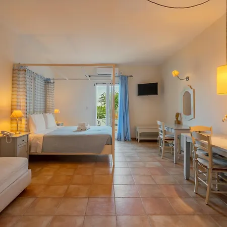 Aeolos 호텔 쿠포니시아