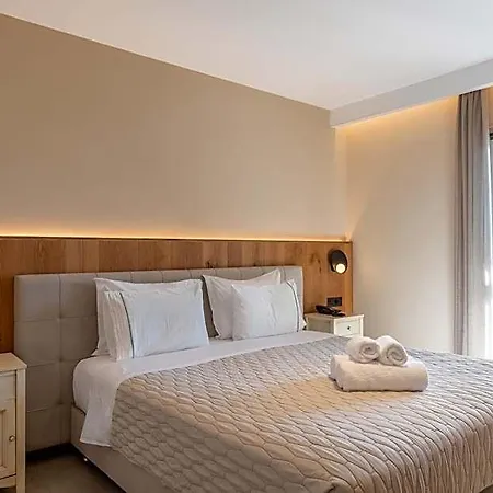 Ξενοδοχείο Aeolos 4*